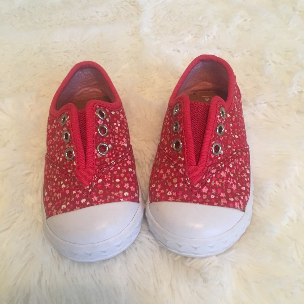 Toms size 6 (toddler)